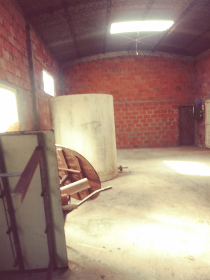 VENTA 23 has Gral Madariaga, con ribera a la laguna el Carbon, distancia 5km de autovia 56 ,  