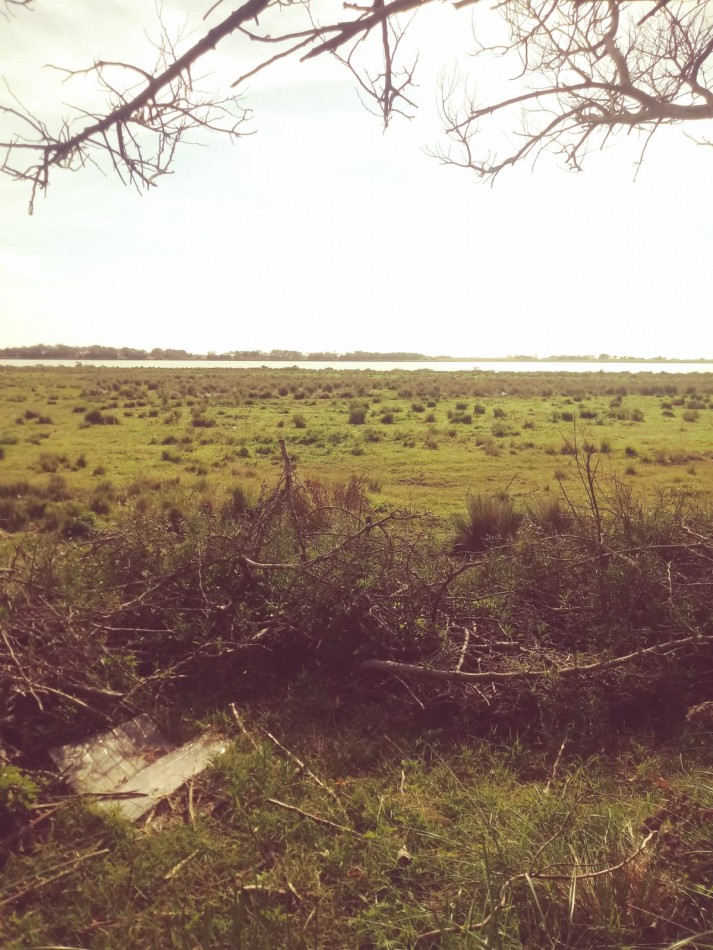 VENTA 23 has Gral Madariaga, con ribera a la laguna el Carbon, distancia 5km de autovia 56 ,  