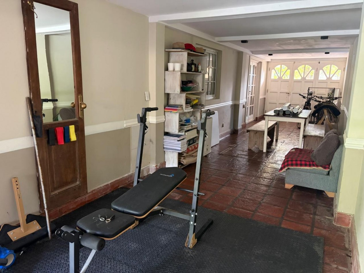 Chalet excelente, en zona centrica de Gral Madariaga, 