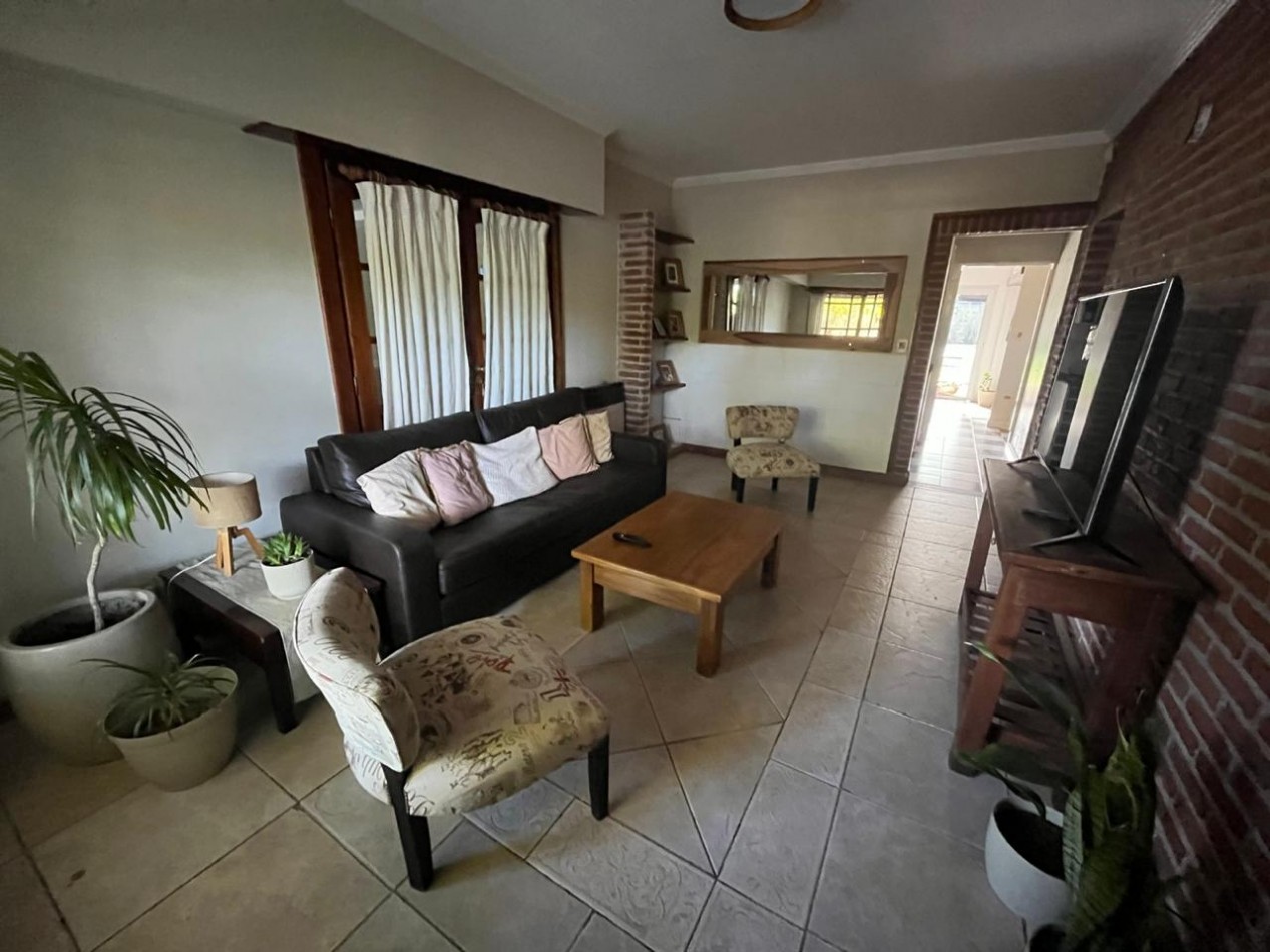 Chalet excelente, en zona centrica de Gral Madariaga, 