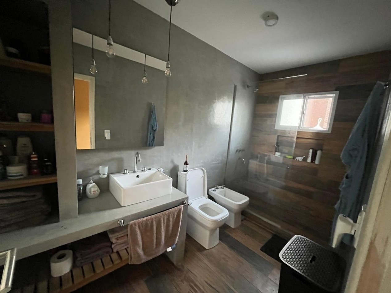 Chalet excelente, en zona centrica de Gral Madariaga, 
