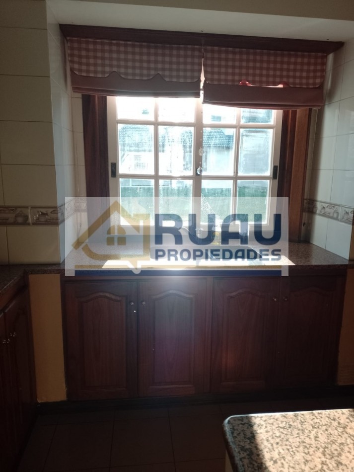 VENTA, chalet centrico, 