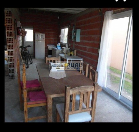 Casa ubicada en barrio residencial, . Con monoambiente totalmente terminado 