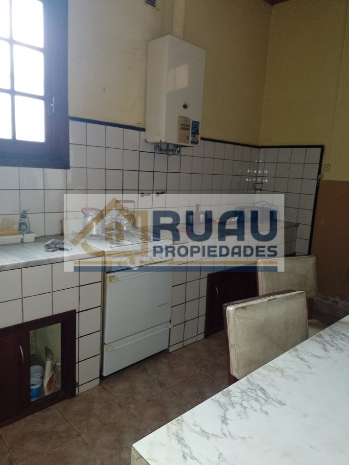 VENTA: PLENO CENTRO DE GRAL MADARIAGA. CASONA ANTIGUA 